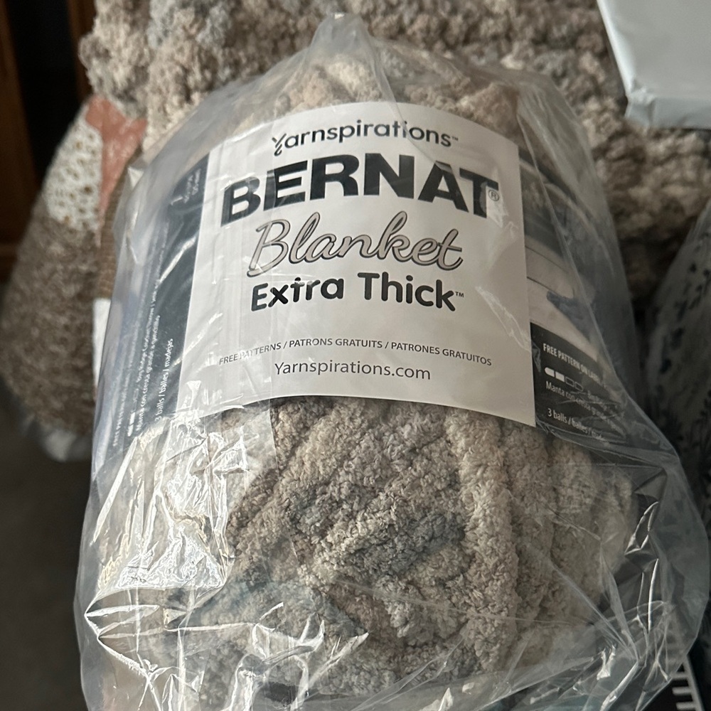 Bernat Extra Thick Blanket - Cozy Cream